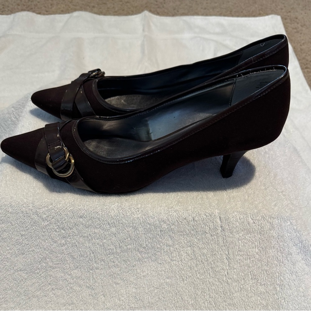 Anne Klein iflex Brown Heels with Buckle Detail - Picture 3 of 6